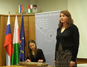 Citrarka Jasmina Levičar in sopranistka Martina Zapušek sta med drugim poustvarili Slomškovo Predico, ki jo je uglasbil Gustav Ipavec